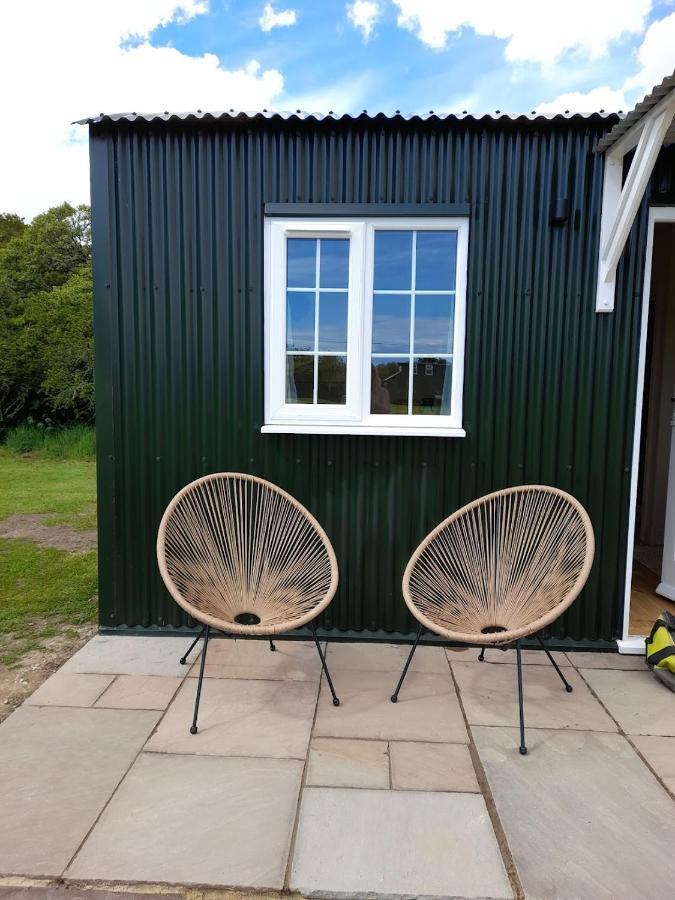 Dinky'S Den Apartment Coverack Bagian luar foto