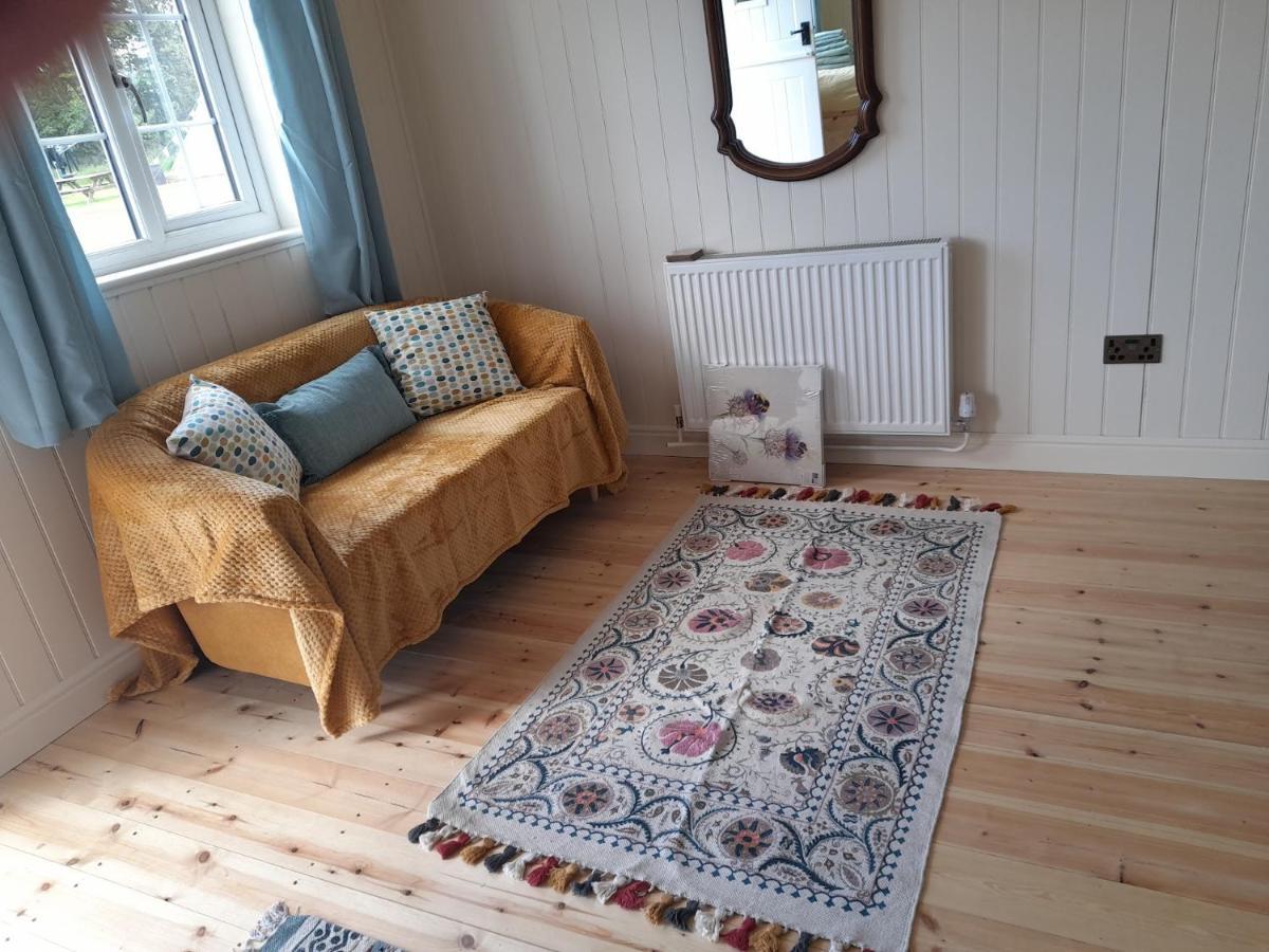 Dinky'S Den Apartment Coverack Bagian luar foto