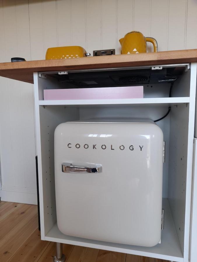 Dinky'S Den Apartment Coverack Bagian luar foto