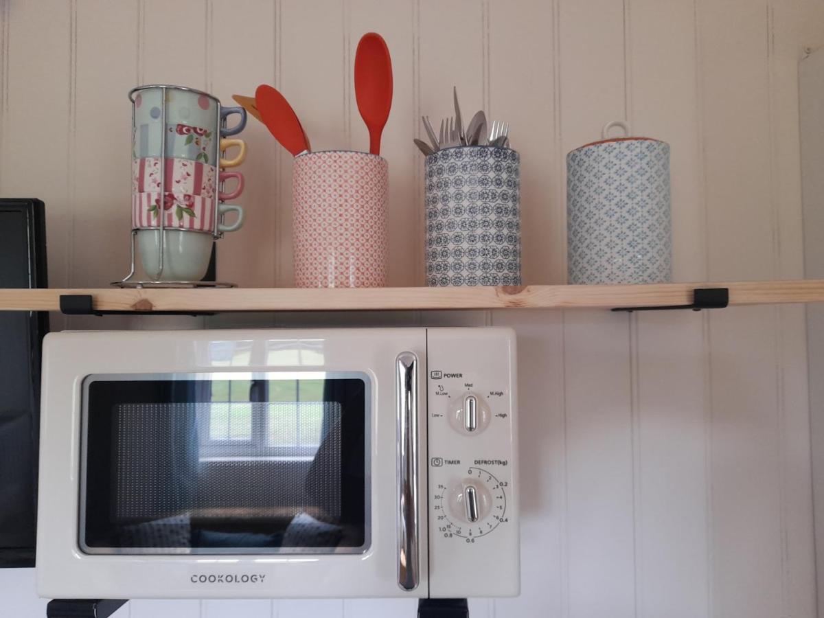 Dinky'S Den Apartment Coverack Bagian luar foto