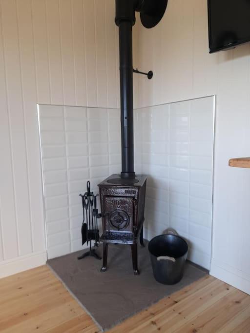 Dinky'S Den Apartment Coverack Bagian luar foto