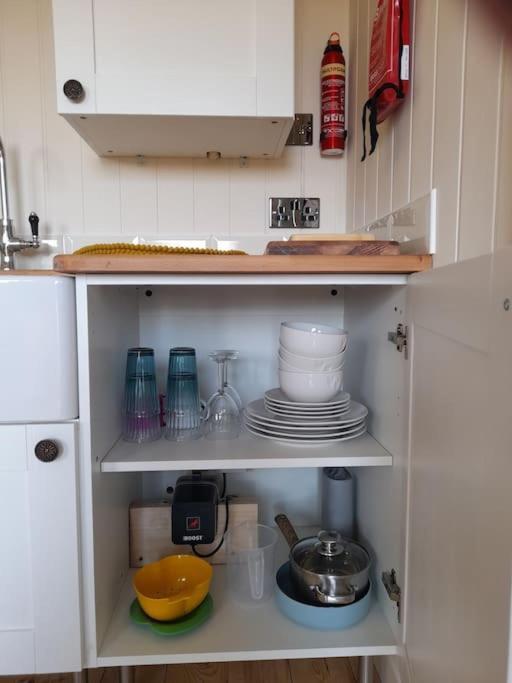 Dinky'S Den Apartment Coverack Bagian luar foto