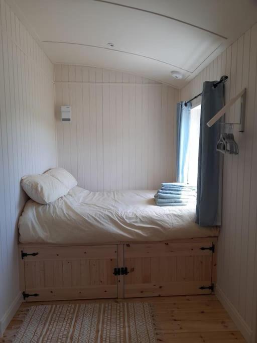 Dinky'S Den Apartment Coverack Bagian luar foto